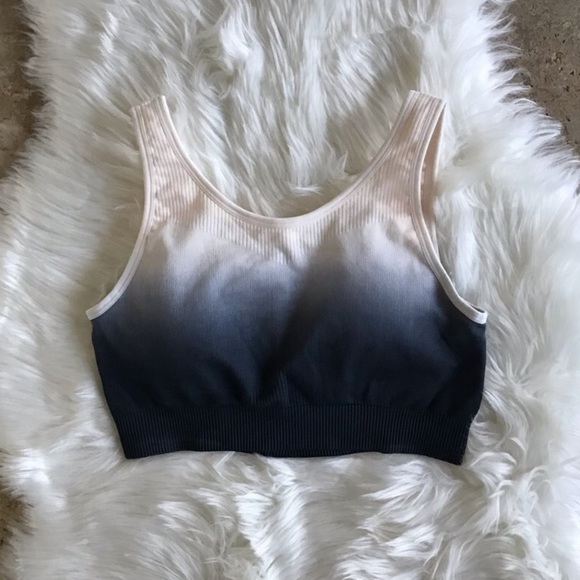 Women’s Ombre Seamless Sports Bra - Picture 3 of 6